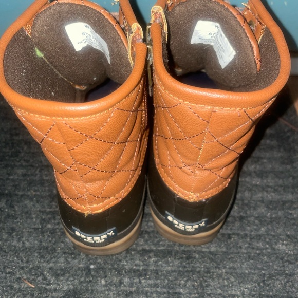 Women’s Sperry Duck boots - Picture 3 of 5